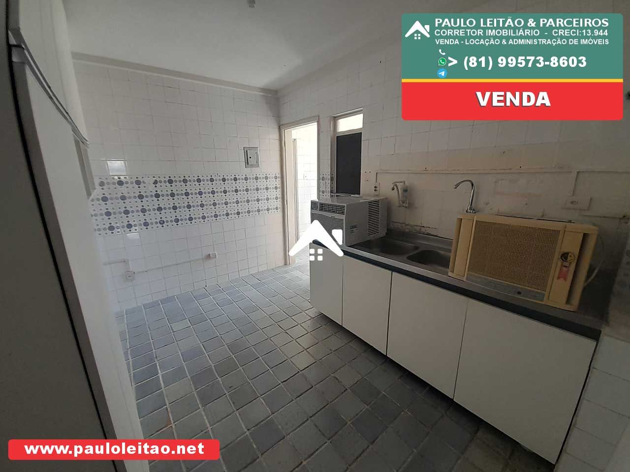 Candeias apartamento Av Bernardo. Vieira de Melo 3 quartos. Junto ao Atacadão