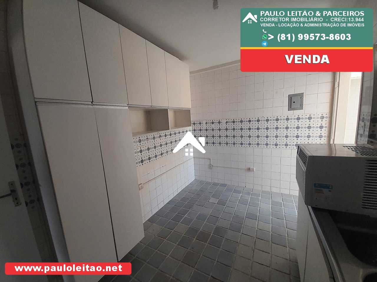Candeias apartamento Av Bernardo. Vieira de Melo 3 quartos. Junto ao Atacadão