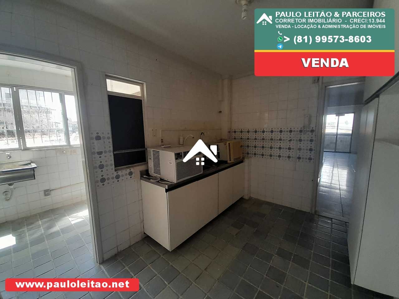 Candeias apartamento Av Bernardo. Vieira de Melo 3 quartos. Junto ao Atacadão