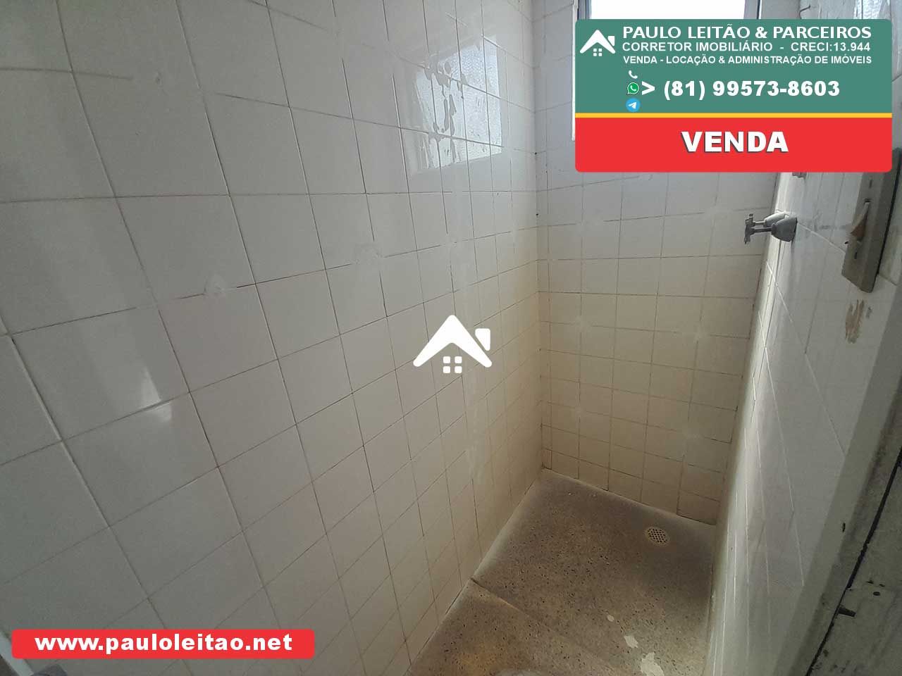 Candeias apartamento Av Bernardo. Vieira de Melo 3 quartos. Junto ao Atacadão