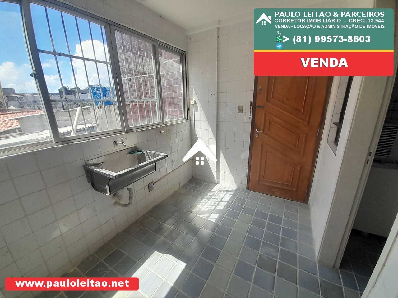 Candeias apartamento Av Bernardo. Vieira de Melo 3 quartos. Junto ao Atacadão